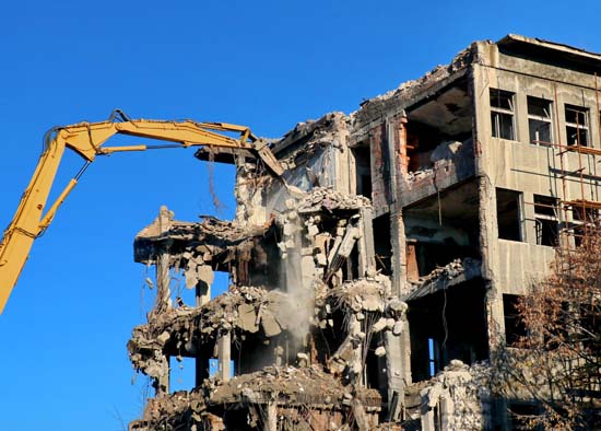 Rénovation / Démolition | Nous proposons des prestations complètes lors de la démolition d’un bâtiment. Entreprise de bâtiment, Nanterre<br>Experts en démolition de bâtiments, Nanterre<br>Spécialistes en déconstruction, Nanterre
